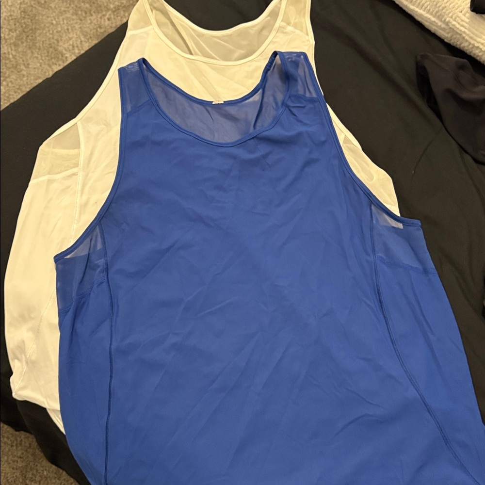 2 pack lululemon sculpt tank tops in Blue and White